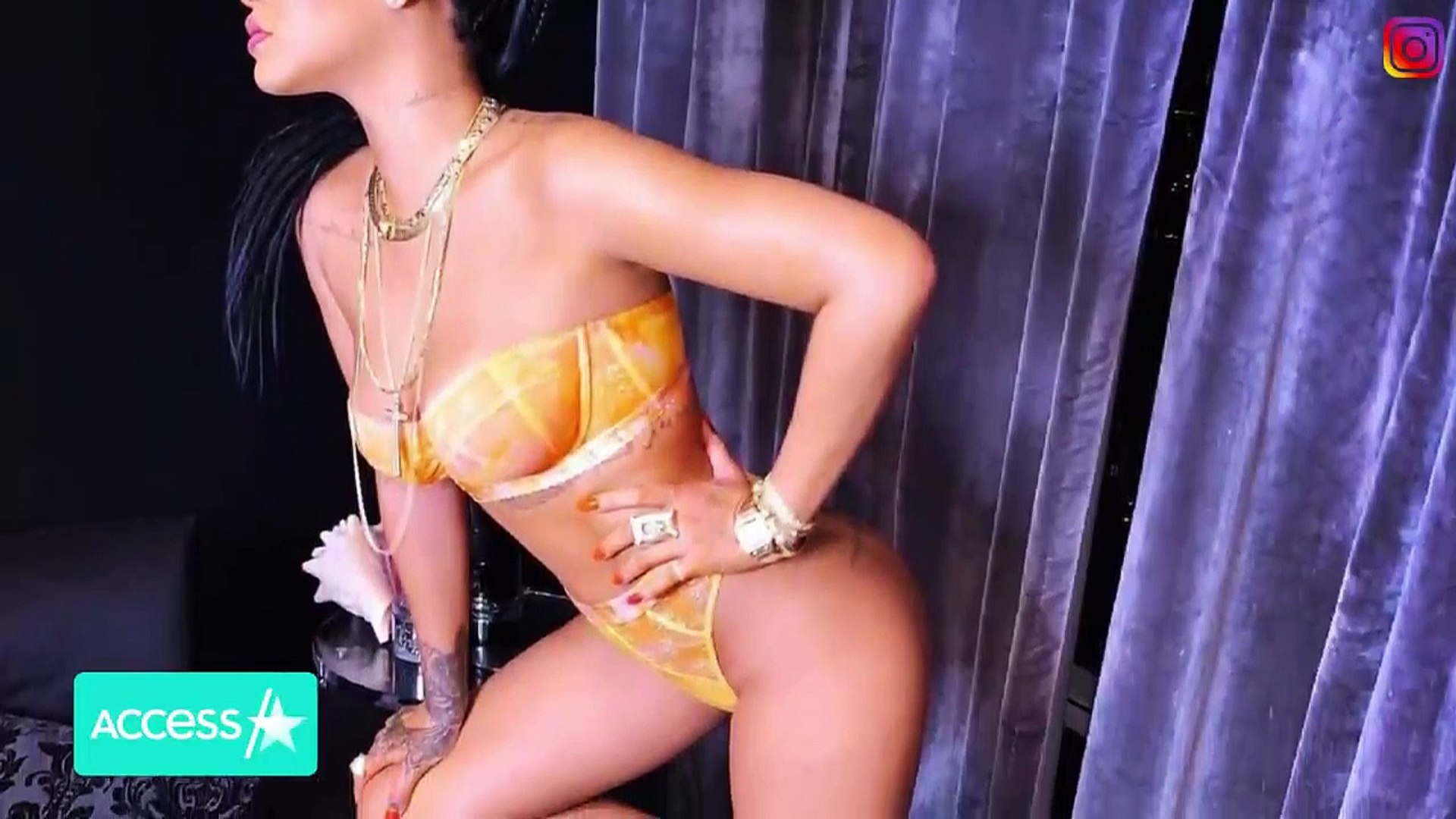⁣Rihanna Sets Pulses Racing Modeling Sexy Lingerie