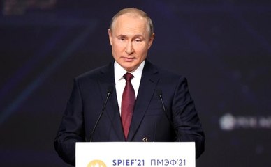 Putin: "Kuzey Akım 2'nin ilk etabında döşeme işlemi tamamlandı"