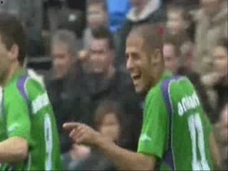 Berry Powel scoort tegen VVV