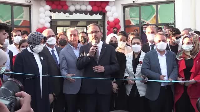 Son dakika haber! DİYARBAKIR - Bakan Kasapoğlu, Diyarbakır Dicle Üniversitesi Gençlik Ofisinin açılışına katıldı