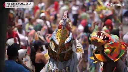 „Tanzende Teufel" beten für ein Ende der Krise in Venezuela