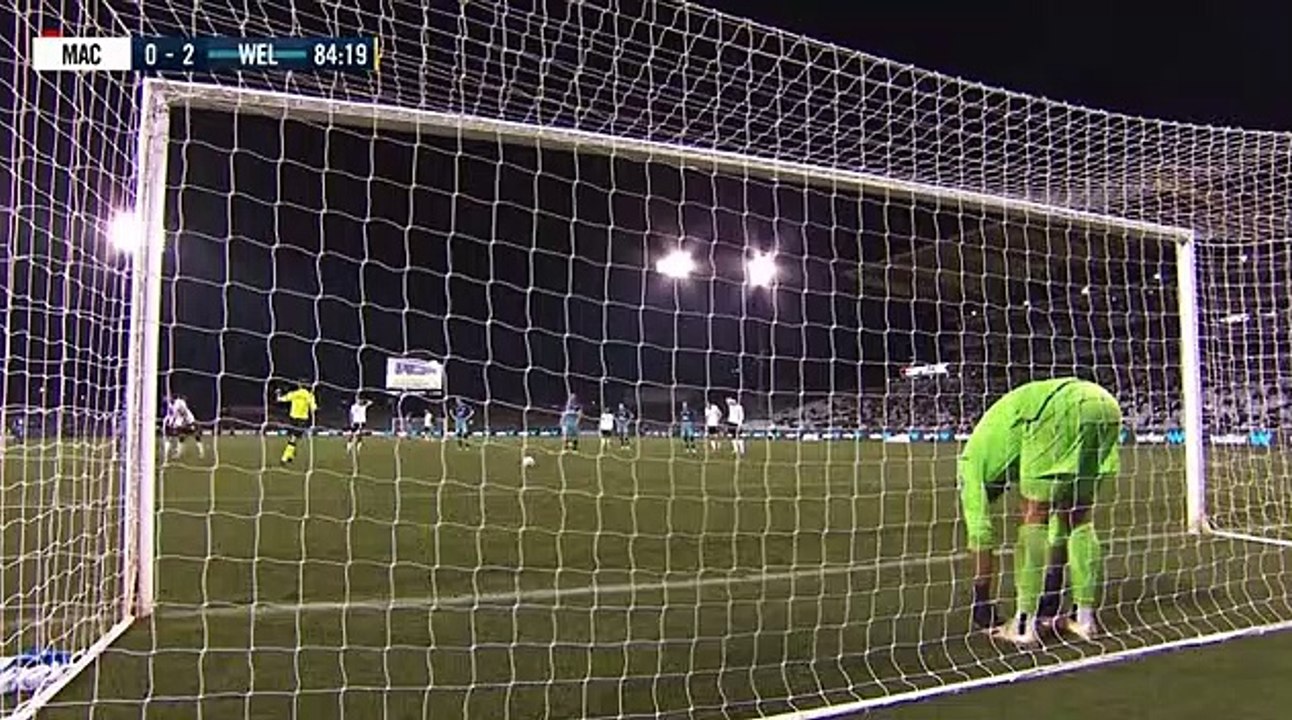 Penalty Kick - 85' Hemed T. (Penalty missed), Wellington Phoenix