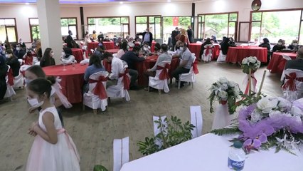 TRABZON - Hemşire çiftin salgın nedeniyle ertelenen düğünü bir yıl sonra yapıldı