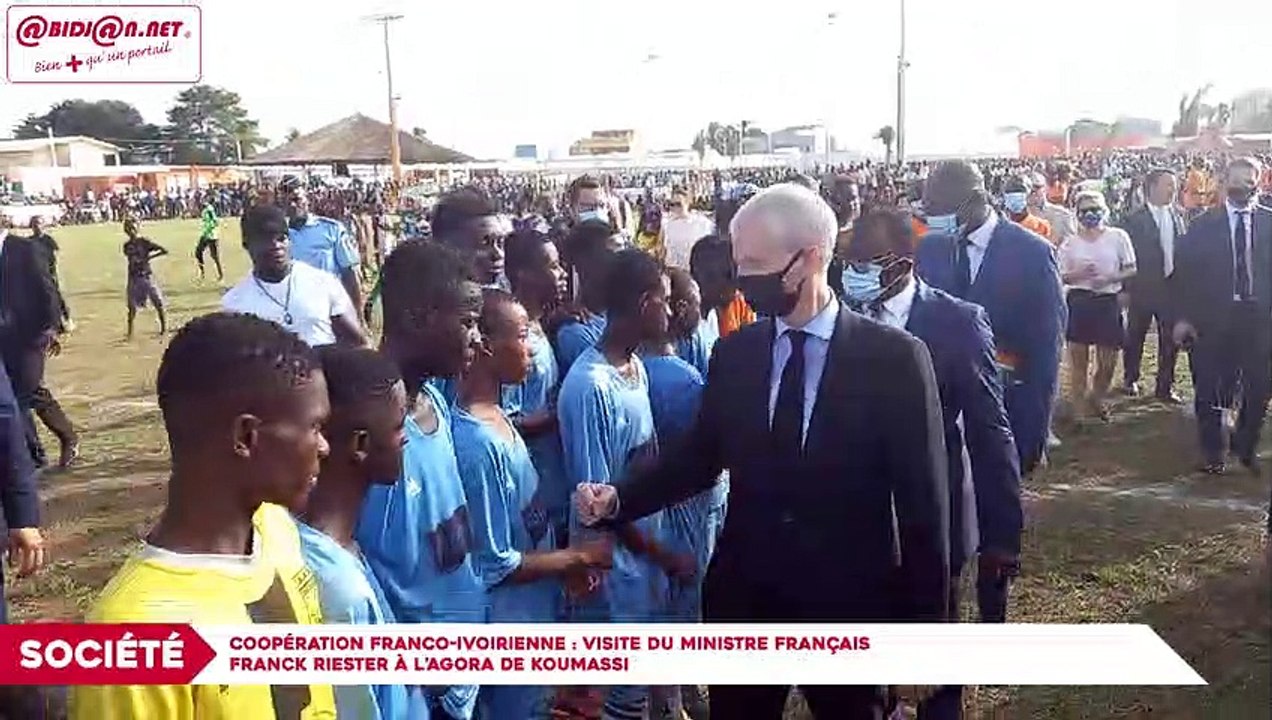 Coopération franco-ivoirienne : visite du ministre français Franck Riester à l’Agora de Koumassi