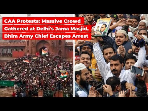CAA Protests: Massive Crowd Gathered at Delhi's Jama Masjid, Bhim Army Chief Escapes Arrest