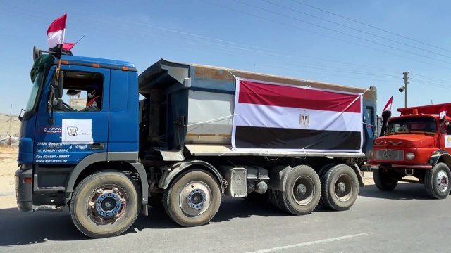 مصر ترسل معدات هندسية وطواقم فنية الى غزة للتحضير لإعادة الإعمار