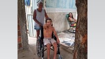 Emocionadas, mãe e avó fazem apelo por uma cadeira de rodas para o filho especial em Cajazeiras
