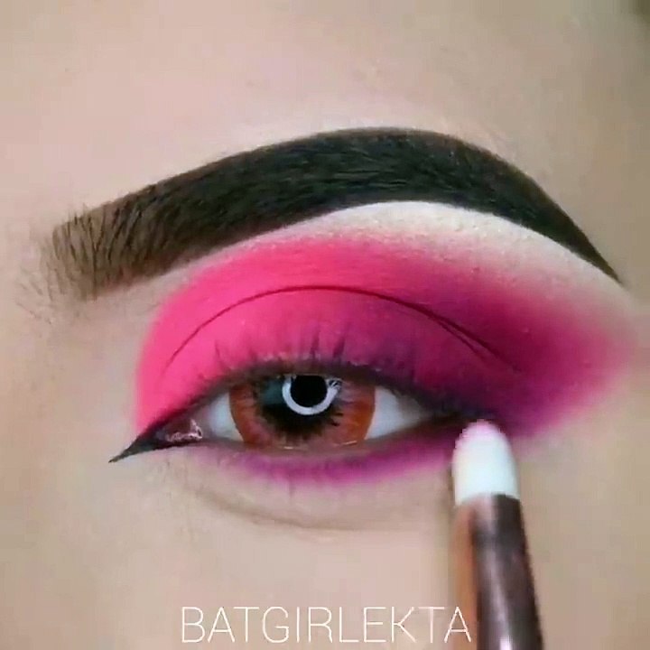 15 Glamorous Eye Makeup Tutorials & ideas for Your Eye Shape _ Eye Makeup Simple #179