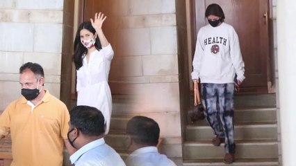 Katrina Kaif और Shweta Bachchan एक साथ ही पहुंची  Zoya Akhtar के घर; Watch Video |FilmiBeat