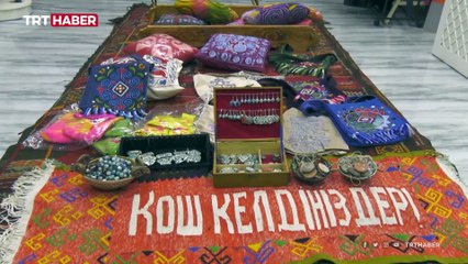 Kazakistan'ın 19'uncu yüzyıla ait el dokuması halıları