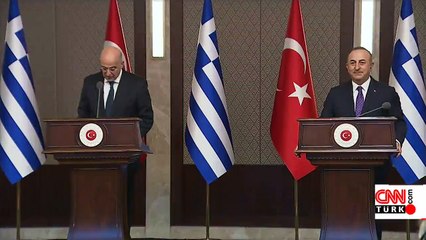 Yunan Bakan Dendias o kucaklaşmayı anlattı