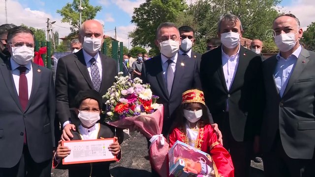 KIRIKKALE - Cumhurbaşkanı Yardımcısı Oktay, yüksek hızlı tren şantiyesinde incelemelerde bulundu