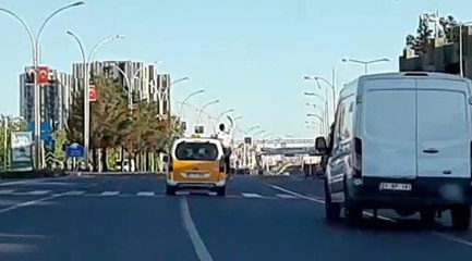 TAKSİDE TEHLİKELİ YOLCULUKTA ŞOFÖRE 140 LİRA CEZA