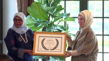 ANKARA - Çevreci gençler, Emine Erdoğan'a 'sürdürülebilir gelecek' için taleplerini iletti