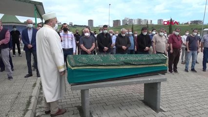 DOKTOR ÇİFTİN COVİD-19 SONRASI ÖLEN 8 YAŞINDAKİ ÇOCUKLARI TOPRAĞA VERİLDİ