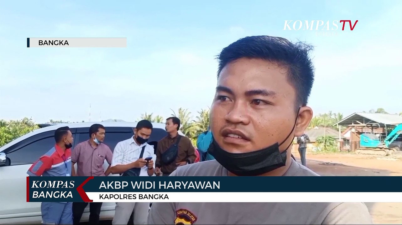 Dua Mesin ATM di Pusat Perbelanjaan di Bangka D...