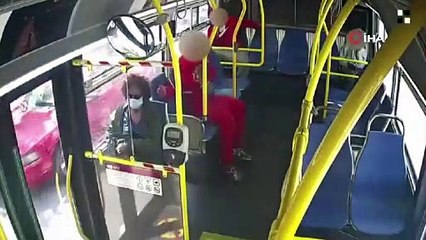 Polis her yerde onu arıyor! Otobüste kadının saçlarını yaktı