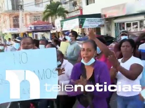 #Telenoticias / Ex empleados del hospital Taiwán protestan exigiendo carta / 4 de junio 2021