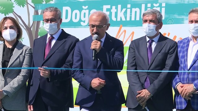 MERSİN - Hazine ve Maliye Bakanı Elvan, Mersin Millet Bahçesinin açılışına katıldı