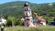 Boşnak nine Orloviç'in bahçesine izinsiz yapılan Ortodoks kilisesi yıkıldı