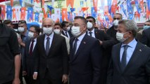 YOZGAT - Cumhurbaşkanı Yardımcısı Oktay, AK Parti Sorgun İlçe Başkanlığı'nı ziyaret etti
