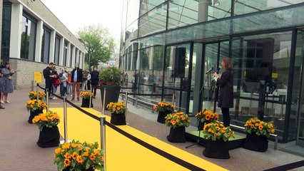 COVID-19: Амстердам открывает музеи, Севилья ждет болельщиков