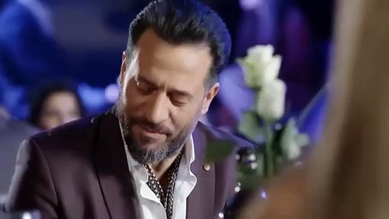 مسلسل علاقات خاصة