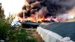 ADANA - Geri dönüşüm tesisinin bahçesinde çıkan yangına müdahale ediliyor (3)