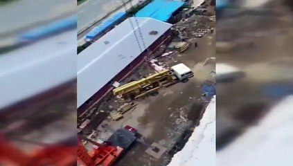 Rize’de uçan beton pompası