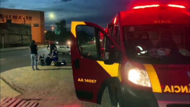 Carro e moto se envolvem em acidente na Avenida Piquiri, no Bairro São Cristóvão