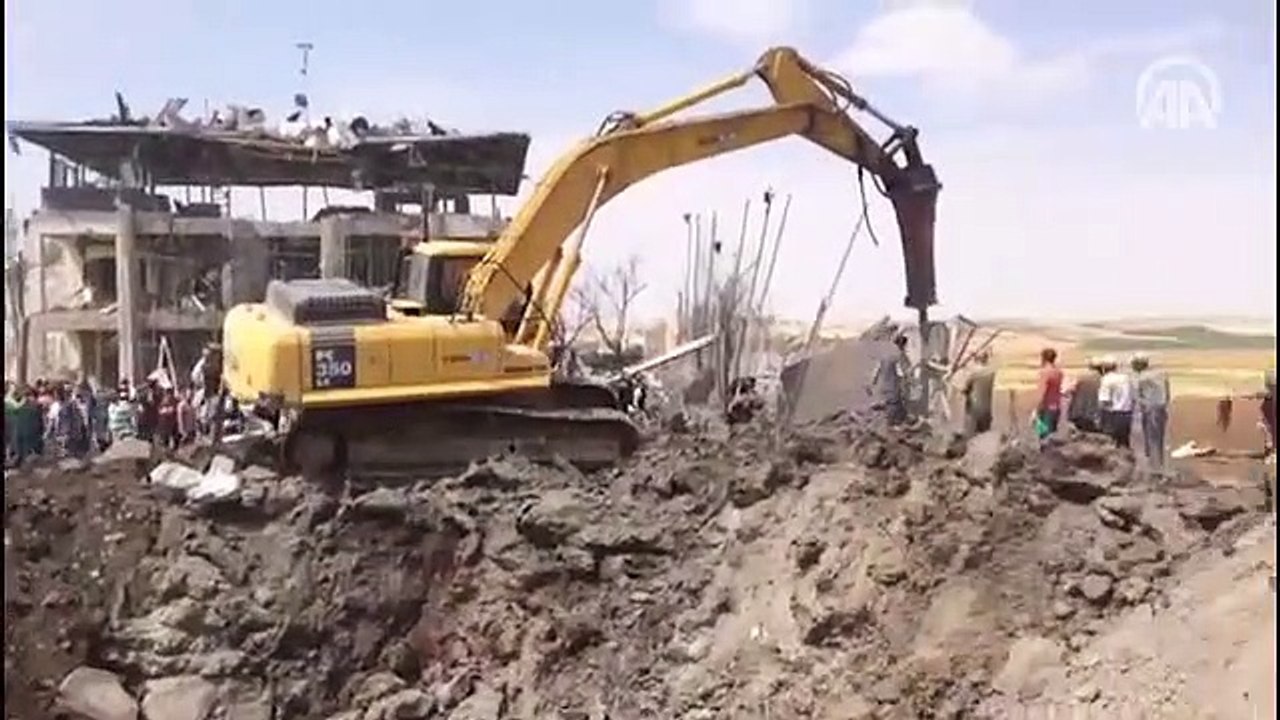 Diyarbakır'da polis amirliğine hain saldırı!