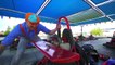 Blippi Visita una pista de Karts | Videos de vehículos para niños | @Blippi Español