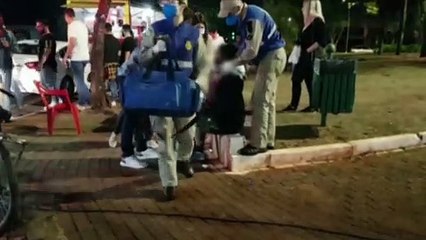 Ciclista é atropelado por carro e sofre contusão na cabeça, no Centro