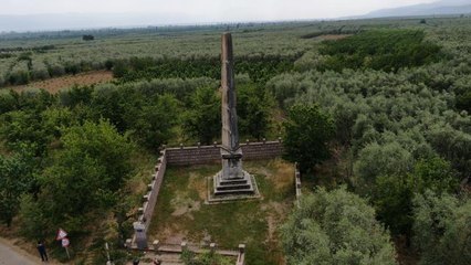 Roma dönemine ait 12 metre yüksekliğinde anıt mezar 2 bin yıldır ayakta