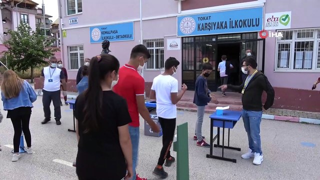 Kimliğini evde unutan öğrenci için seferber oldular