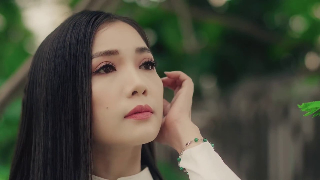 Nỗi Buồn Hoa Phượng - Thúy Huyền