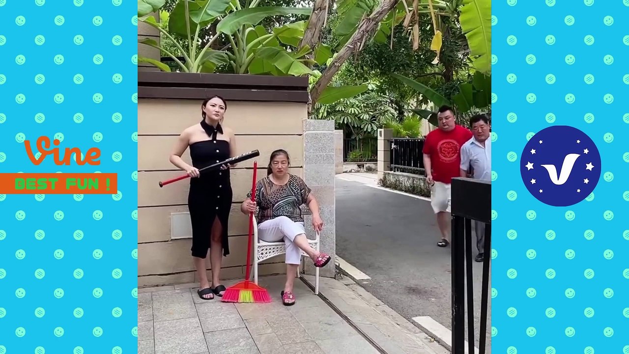 #25 AWW Best FUNNY Videos 2021  TOP People doing stupid things #viralvideo