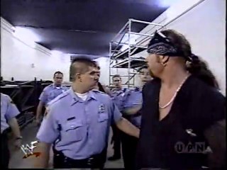 Undertaker Gets Arrested (2000-06-15)