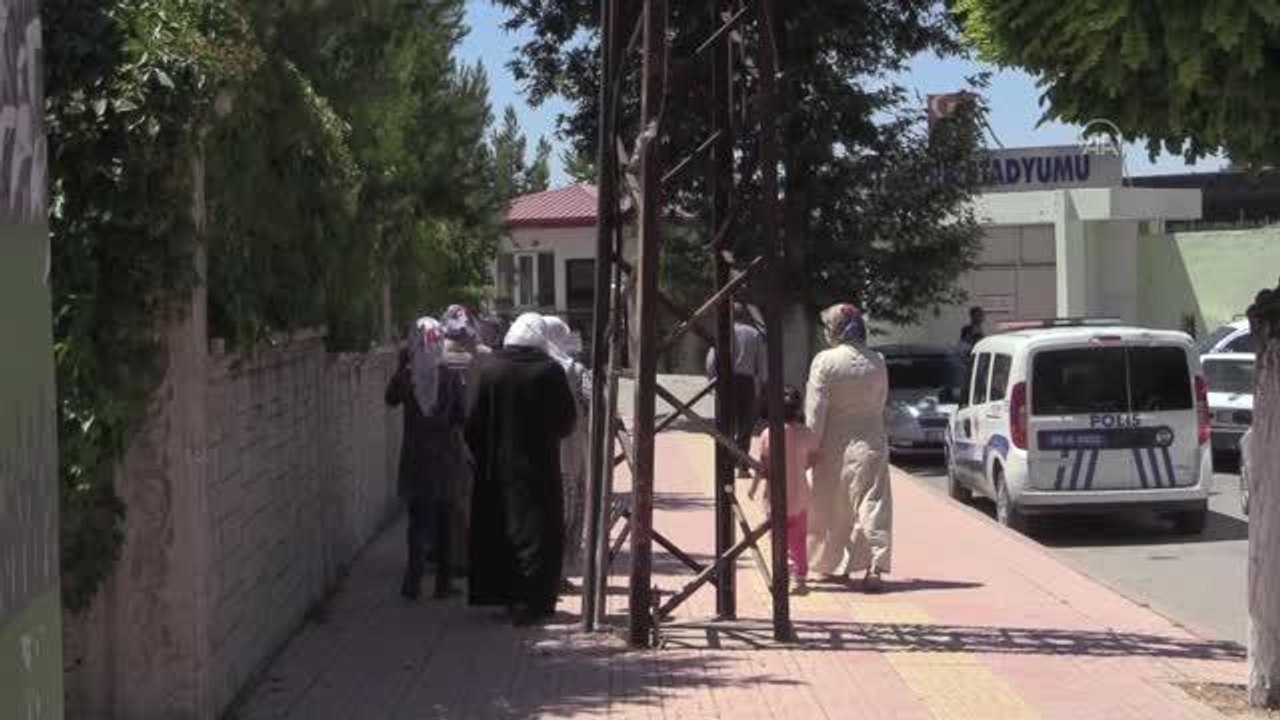 Doğu ve Güneydoğu'daki bazı illerde muhtarlık veya ihtiyar heyeti için seçim yapılıyor