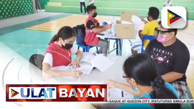 Halos 500 vendors at drivers sa Carcar City, Cebu, nakatanggap ng ayuda mula kay Sen. Bong Go