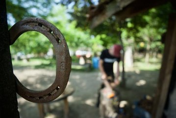 Atların eskiyen nalları hediyelik eşyaya dönüşüyor