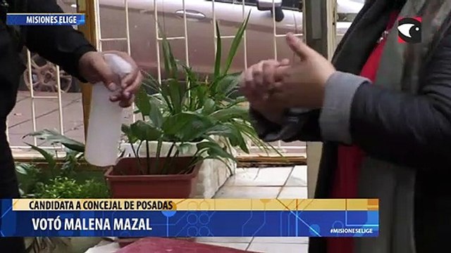 Votó Malena Mazal