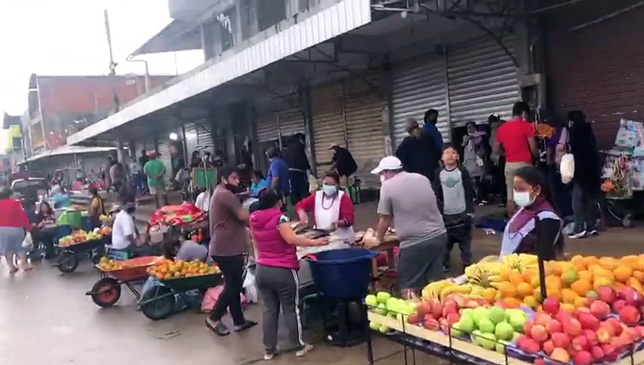 A pesar de restricciones, ambulantes del plan 3.000 salen a vender