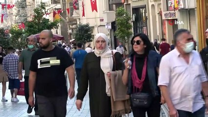 Taksim ve İstiklal Caddesinde, adeta pandemi öncesi günlerine döndü