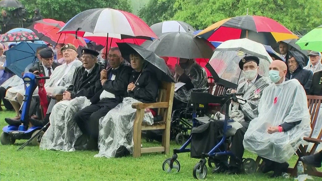 In der Normandie gedenken Veteranen am 77. Jahrestag des D-Day