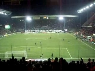 Derby quand les guignols se font tailler par le kop nord