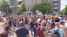 STOCKHOLM - İsveç'te Kovid-19 kısıtlamalarını protesto eden 20 kişi gözaltına alındı