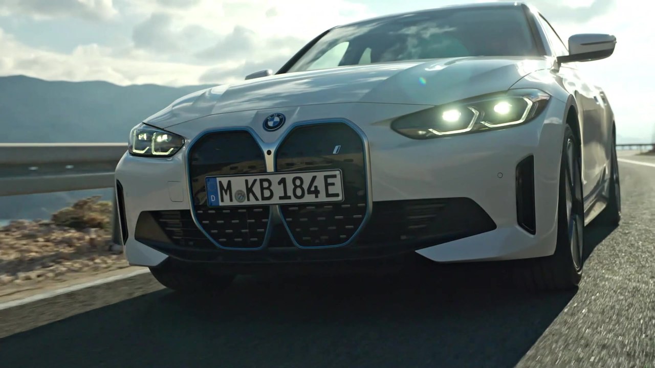 The first-ever BMW i4 eDrive40 Driving Video