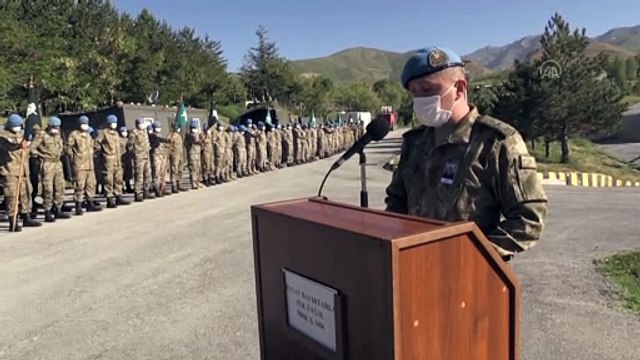 HAKKARİ - Pençe Yıldırım Harekatı kapsamında Irak'ın kuzeyinde şehit olan asker için tören düzenlendi (2)