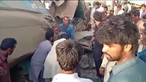 32 muertos en un choque de trenes en Pakistán